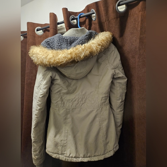 Bench winter coat - Picture 2 of 5